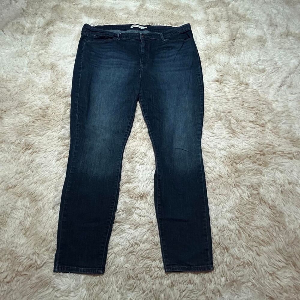 Levi-s Women's Blue and Navy Jeans